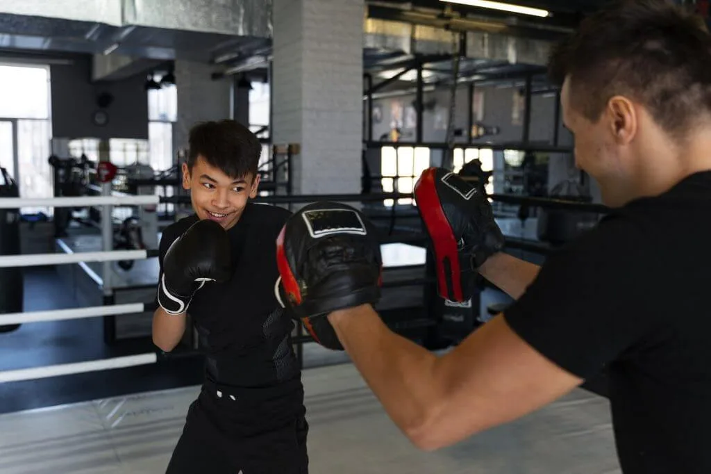 Travail en DUO d'un ado avec son coach sportif à domicile